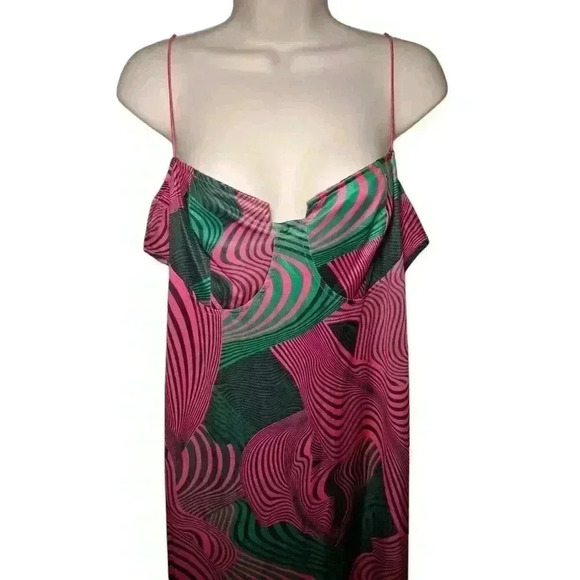 Pretty Little Things Plus Pink Abstract Print Cup Detail Midi Dress Size 16 $68 - Picture 6 of 16